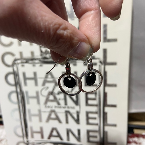 Silver Tone and Bead Pendant Necklace With Coordinating Silver Tone Earrings - Picture 4 of 4